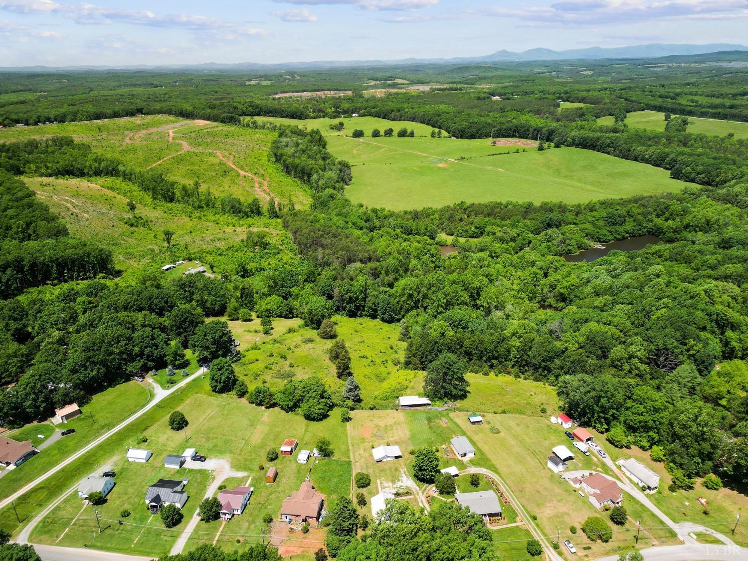 200 Jasper Wood Road, Hurt, Virginia image 25