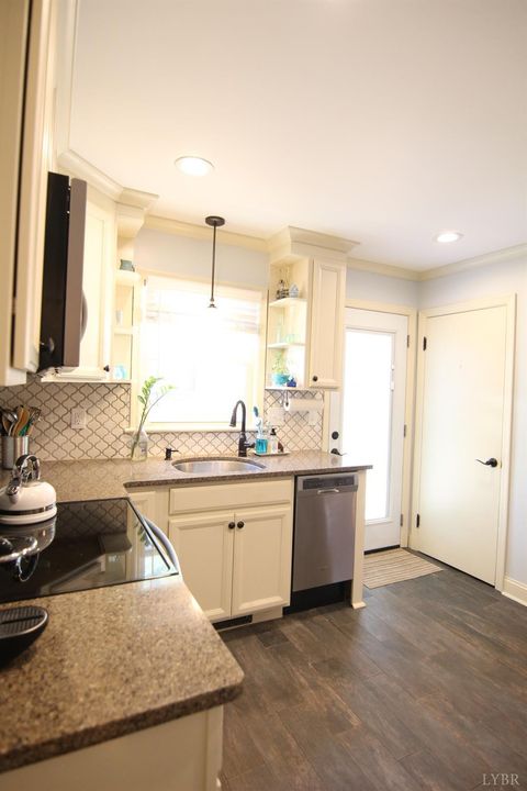 Tiny photo for 609 Midvale Street, Lynchburg, VA 24502 (MLS # 363561)