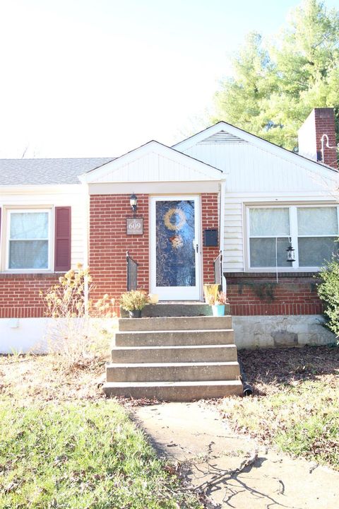 Photo of 609 Midvale Street, Lynchburg, VA 24502 (MLS # 363561)