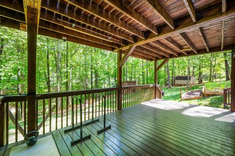 Tiny photo for 194 Melwood Dr, Madison Heights, VA 24572 (MLS # 365948)