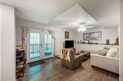 Tiny photo for 194 Melwood Dr, Madison Heights, VA 24572 (MLS # 365948)