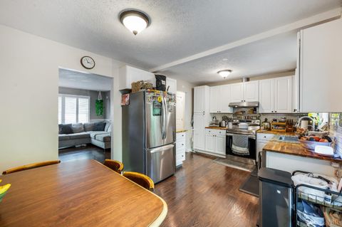 Tiny photo for 194 Melwood Dr, Madison Heights, VA 24572 (MLS # 365948)