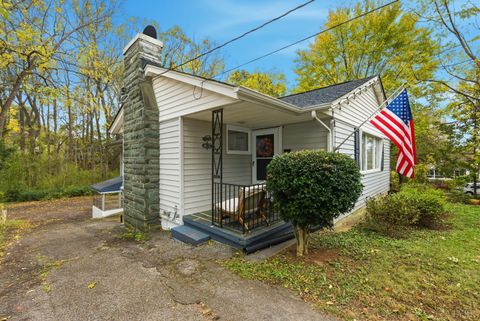 Photo of 4532 Fairmont Avenue, Lynchburg, VA 24502 (MLS # 362866)