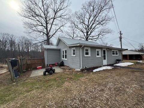 Tiny photo for 862 Oakville Road Rd, Appomattox, VA 24522 (MLS # 364624)