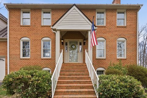 Tiny photo for 215 London Downs Dr, Forest, VA 24551 (MLS # 364741)