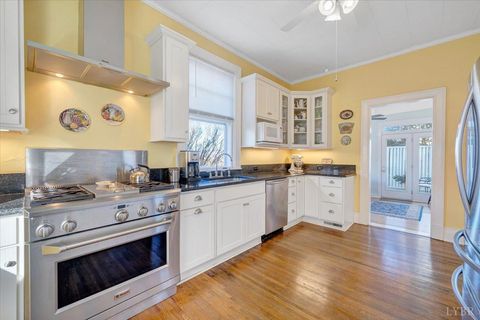 Tiny photo for 3 Riverview Place, Lynchburg, VA 24503 (MLS # 363999)