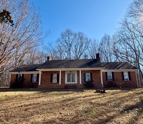 Tiny photo for 218 Maple Drive, Madison Heights, VA 24572 (MLS # 364739)