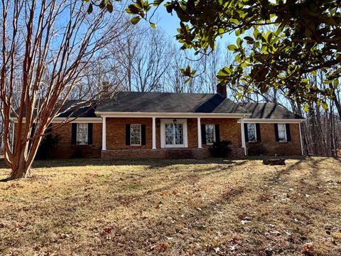 Tiny photo for 218 Maple Drive, Madison Heights, VA 24572 (MLS # 364739)
