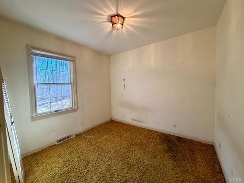 Tiny photo for 218 Maple Drive, Madison Heights, VA 24572 (MLS # 364739)