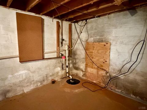 Tiny photo for 218 Maple Drive, Madison Heights, VA 24572 (MLS # 364739)