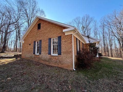 Tiny photo for 218 Maple Drive, Madison Heights, VA 24572 (MLS # 364739)