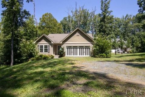 Tiny photo for 93 Lake Pointe Court, Pamplin, VA 23958 (MLS # 363540)