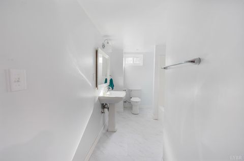 Tiny photo for 1027 Woodhaven Drive Dr, Bedford, VA 24523 (MLS # 365526)