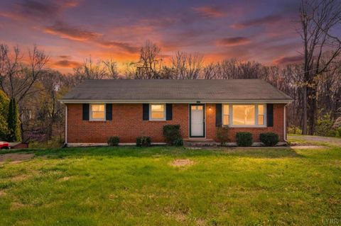 Tiny photo for 1027 Woodhaven Drive Dr, Bedford, VA 24523 (MLS # 365526)