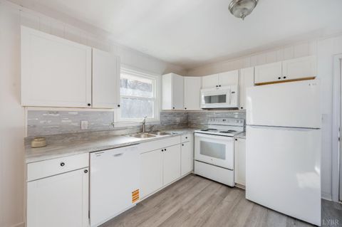 Tiny photo for 1027 Woodhaven Drive Dr, Bedford, VA 24523 (MLS # 365526)