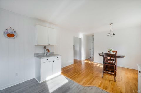 Tiny photo for 1027 Woodhaven Drive Dr, Bedford, VA 24523 (MLS # 365526)