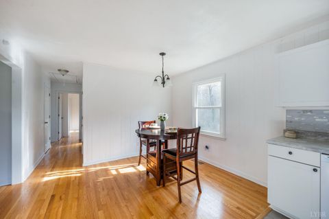 Tiny photo for 1027 Woodhaven Drive Dr, Bedford, VA 24523 (MLS # 365526)