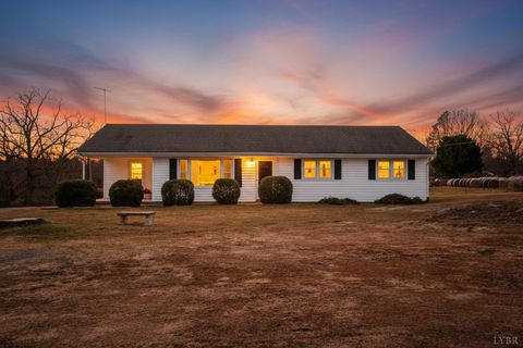 Tiny photo for 4224 Jopling Road, Bedford, VA 24523 (MLS # 363480)