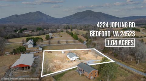 Tiny photo for 4224 Jopling Road, Bedford, VA 24523 (MLS # 363480)
