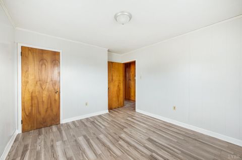 Tiny photo for 4224 Jopling Road, Bedford, VA 24523 (MLS # 363480)