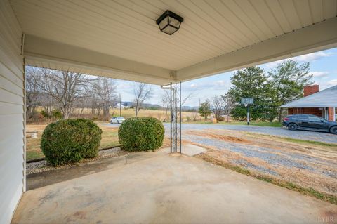 Tiny photo for 4224 Jopling Road, Bedford, VA 24523 (MLS # 363480)