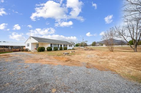 Tiny photo for 4224 Jopling Road, Bedford, VA 24523 (MLS # 363480)