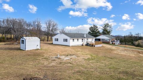 Tiny photo for 4224 Jopling Road, Bedford, VA 24523 (MLS # 363480)