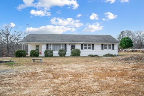 Photo of 4224 Jopling Road, Bedford, VA 24523 (MLS # 363480)