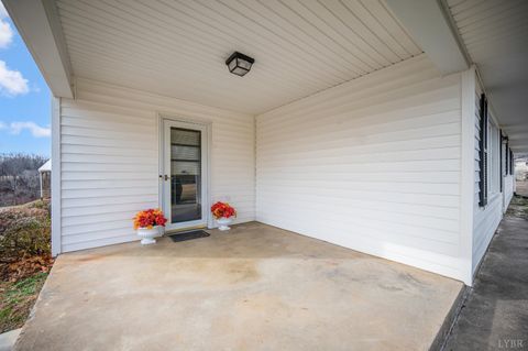 Tiny photo for 4224 Jopling Road, Bedford, VA 24523 (MLS # 363480)