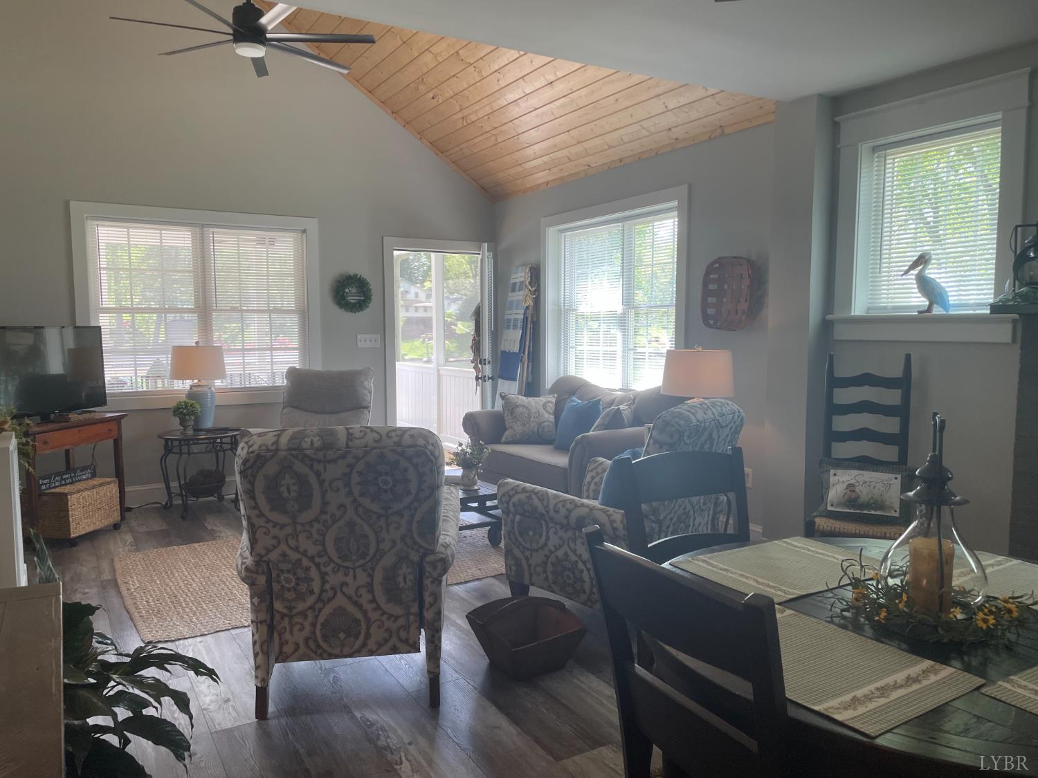 212 Timberlake Drive, Lynchburg, Virginia image 15