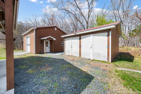Tiny photo for 4072 Red Oak School Road, Concord, VA 24538 (MLS # 365088)