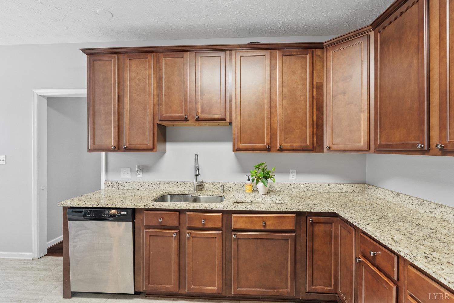 5712 Cottontown Road, Forest, Virginia image 14