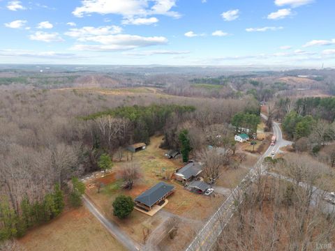 Tiny photo for 1134 Lynch Mill Road, Altavista, VA 24517 (MLS # 364925)