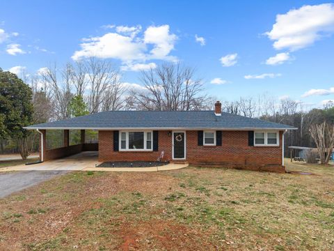 Tiny photo for 1134 Lynch Mill Road, Altavista, VA 24517 (MLS # 364925)