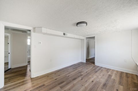 Tiny photo for 510 Sussex Street, Lynchburg, VA 24501 (MLS # 365937)