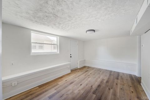 Tiny photo for 510 Sussex Street, Lynchburg, VA 24501 (MLS # 365937)