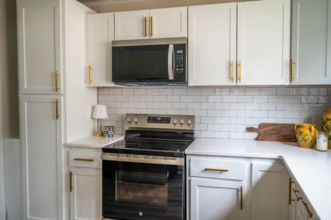 Tiny photo for 510 Sussex Street, Lynchburg, VA 24501 (MLS # 365937)