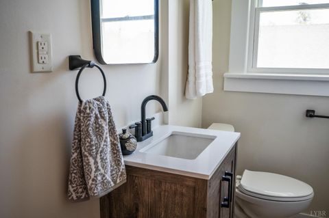 Tiny photo for 510 Sussex Street, Lynchburg, VA 24501 (MLS # 365937)