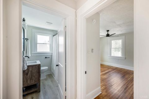 Tiny photo for 510 Sussex Street, Lynchburg, VA 24501 (MLS # 365937)