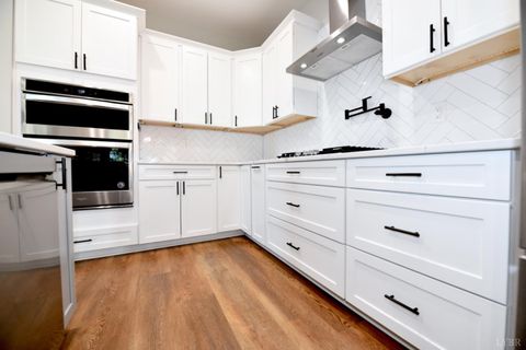 Tiny photo for 1043 BRADFORD CROSSING PL Pl, Goode, VA 24556 (MLS # 364041)