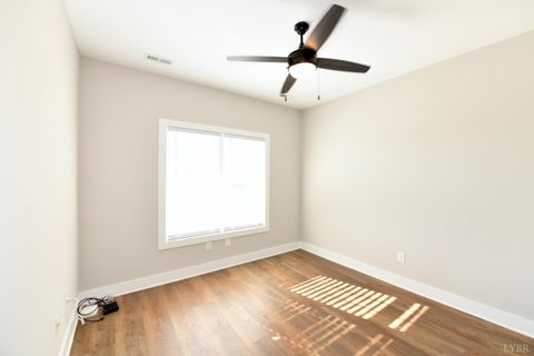 Tiny photo for 1043 BRADFORD CROSSING PL Pl, Goode, VA 24556 (MLS # 364041)