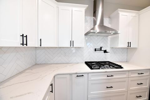 Tiny photo for 1043 BRADFORD CROSSING PL Pl, Goode, VA 24556 (MLS # 364041)