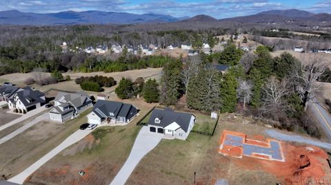 Tiny photo for 1043 BRADFORD CROSSING PL Pl, Goode, VA 24556 (MLS # 364041)