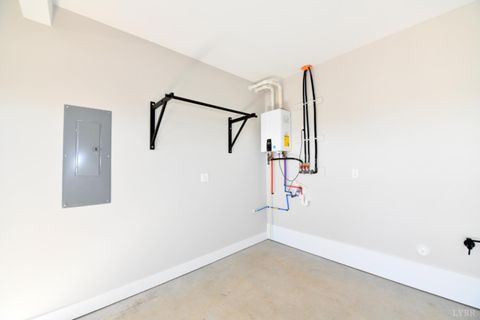 Tiny photo for 1043 BRADFORD CROSSING PL Pl, Goode, VA 24556 (MLS # 364041)