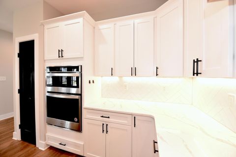 Tiny photo for 1043 BRADFORD CROSSING PL Pl, Goode, VA 24556 (MLS # 364041)