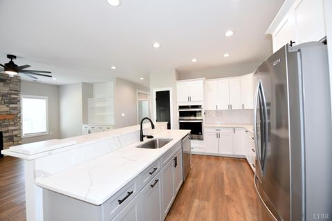 Tiny photo for 1043 BRADFORD CROSSING PL Pl, Goode, VA 24556 (MLS # 364041)