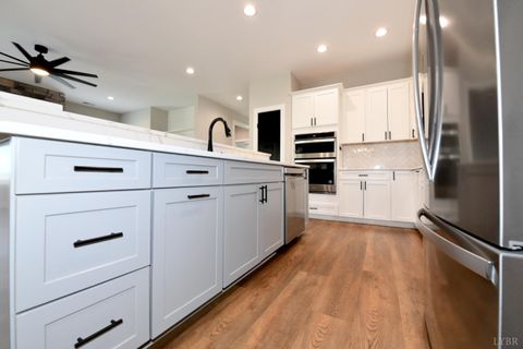 Tiny photo for 1043 BRADFORD CROSSING PL Pl, Goode, VA 24556 (MLS # 364041)