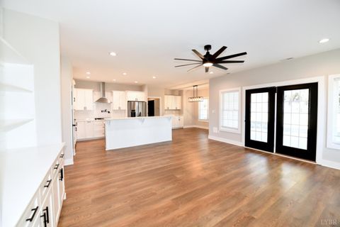 Tiny photo for 1043 BRADFORD CROSSING PL Pl, Goode, VA 24556 (MLS # 364041)