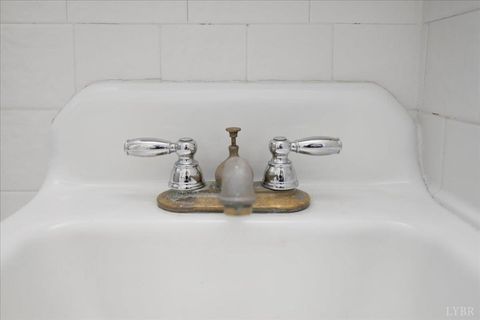 Tiny photo for 627 Hat Creek Road, Brookneal, VA 24528 (MLS # 364392)