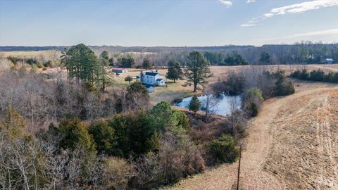 Tiny photo for 627 Hat Creek Road, Brookneal, VA 24528 (MLS # 364392)